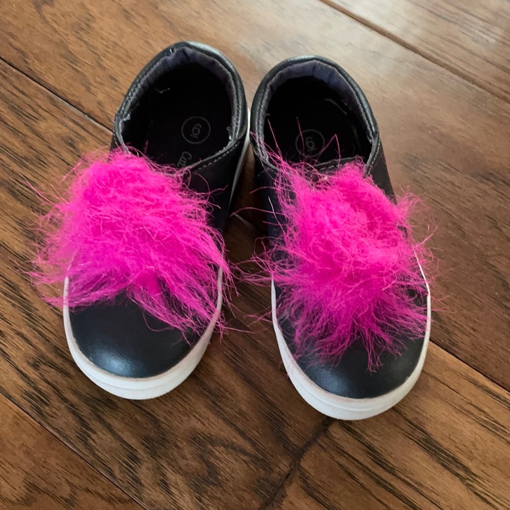 Cat and Jack Black and pink puff shoes